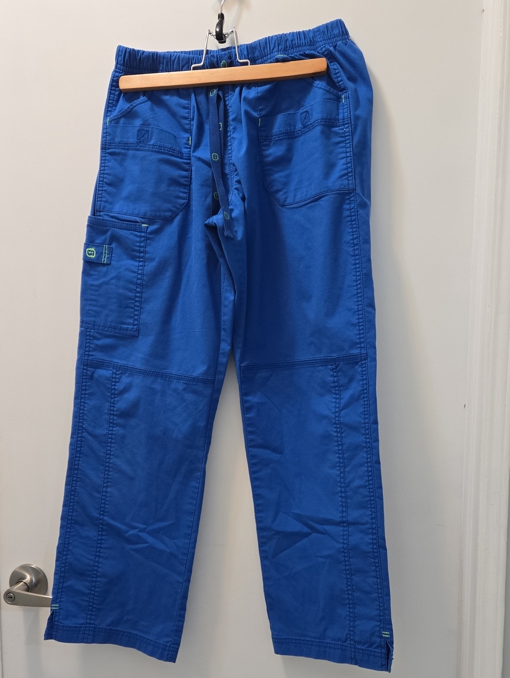 Women’s Cargo Utility Scrub Pants in Royal Blue
